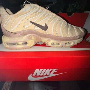 Brand New Nike Air Max Plus Beige Sneakers